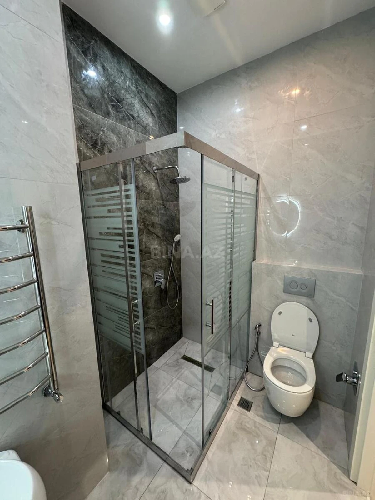 Satılır 2 otaqlı mənzil 52 m²