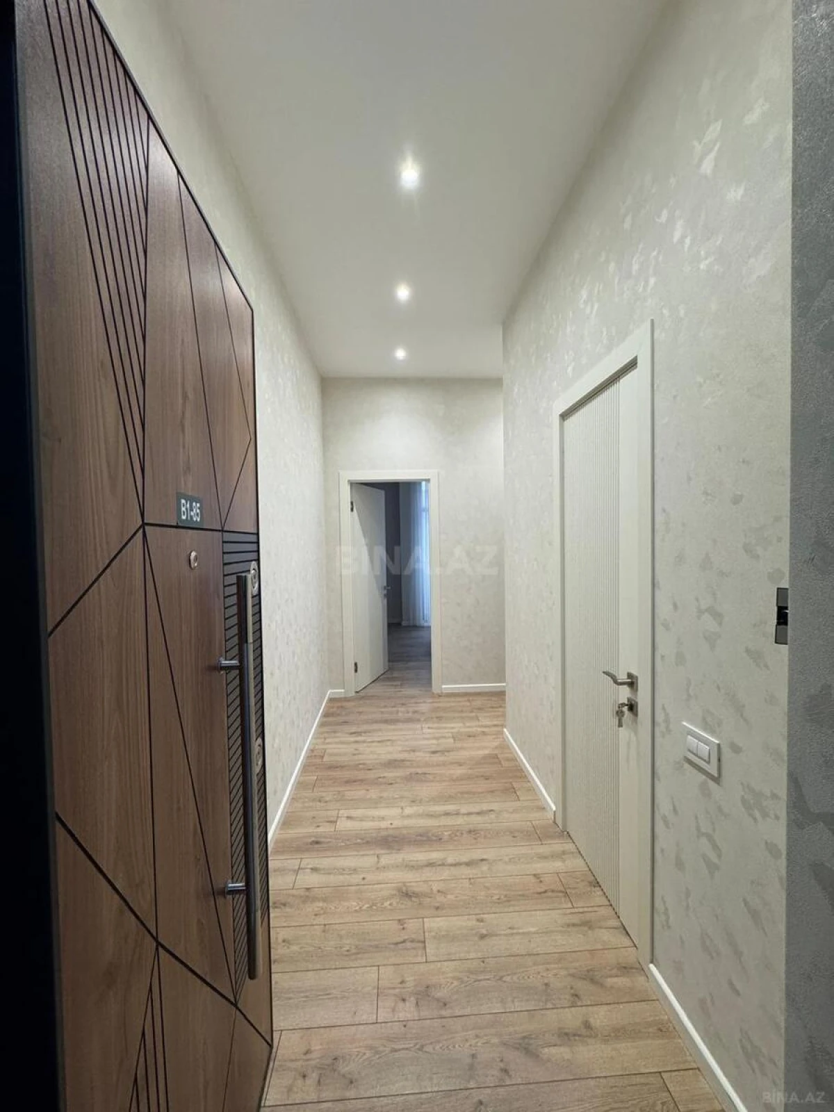 Satılır 2 otaqlı mənzil 52 m²