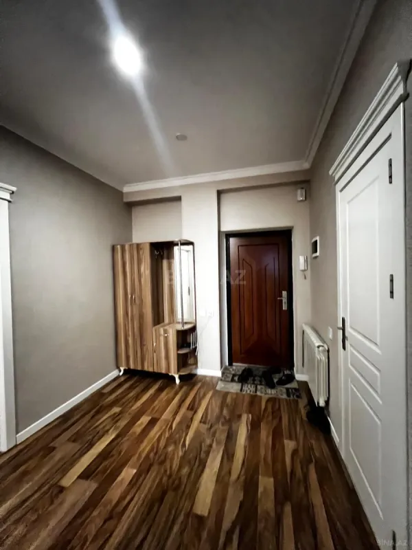 Satılır 4 otaqlı mənzil 105 m²