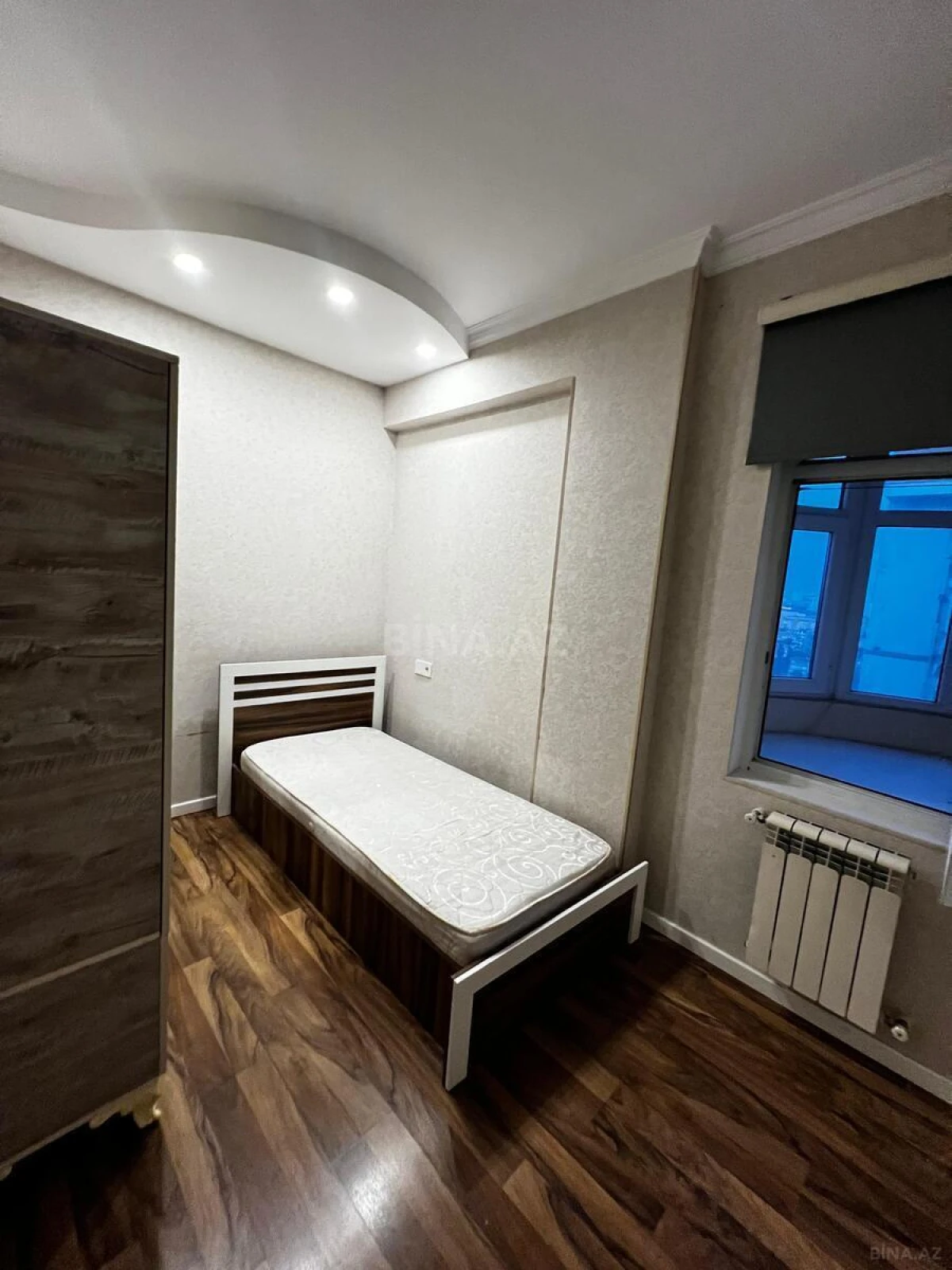 Satılır 4 otaqlı mənzil 105 m²