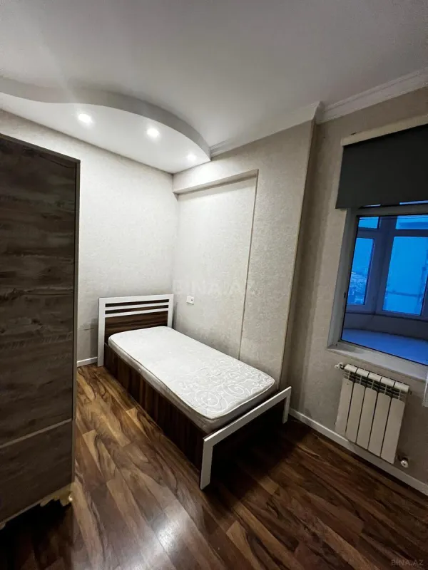 Satılır 4 otaqlı mənzil 105 m²