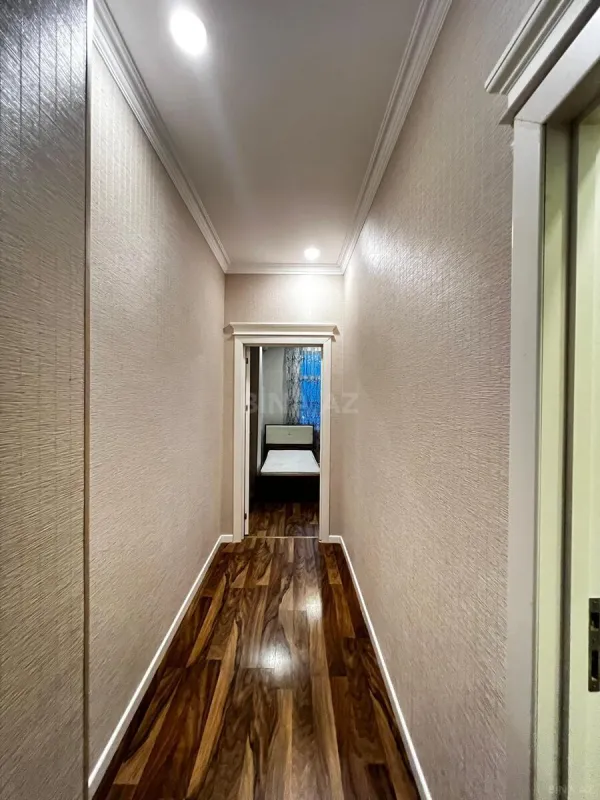 Satılır 4 otaqlı mənzil 105 m²