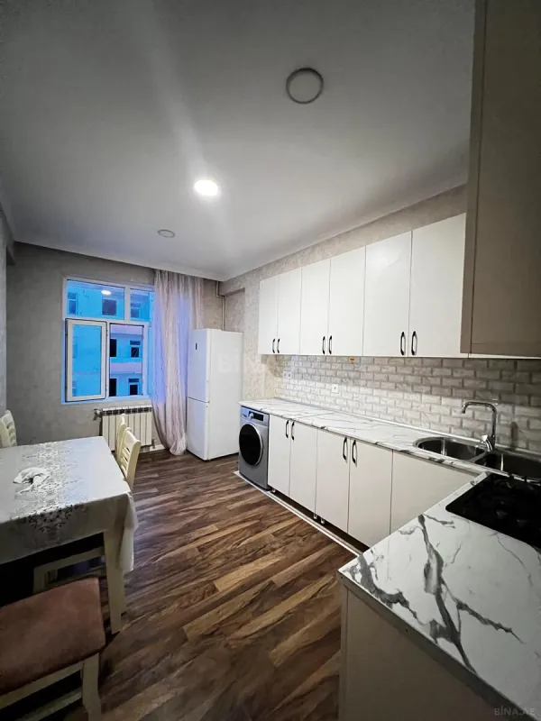 Satılır 4 otaqlı mənzil 105 m²