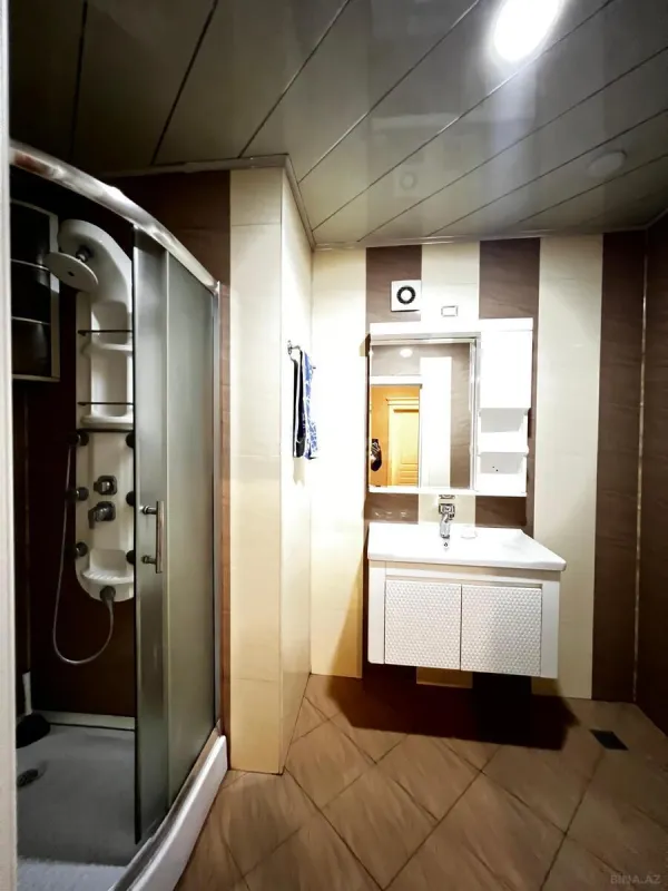 Satılır 4 otaqlı mənzil 105 m²