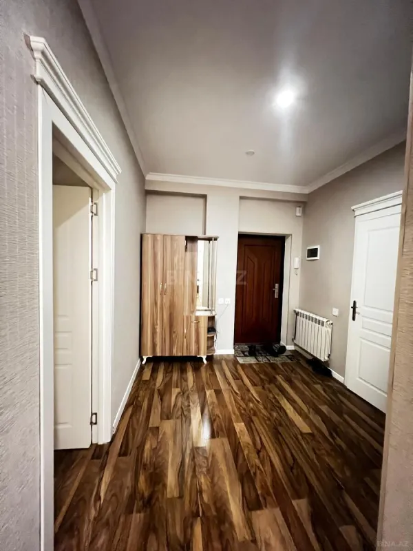 Satılır 4 otaqlı mənzil 105 m²