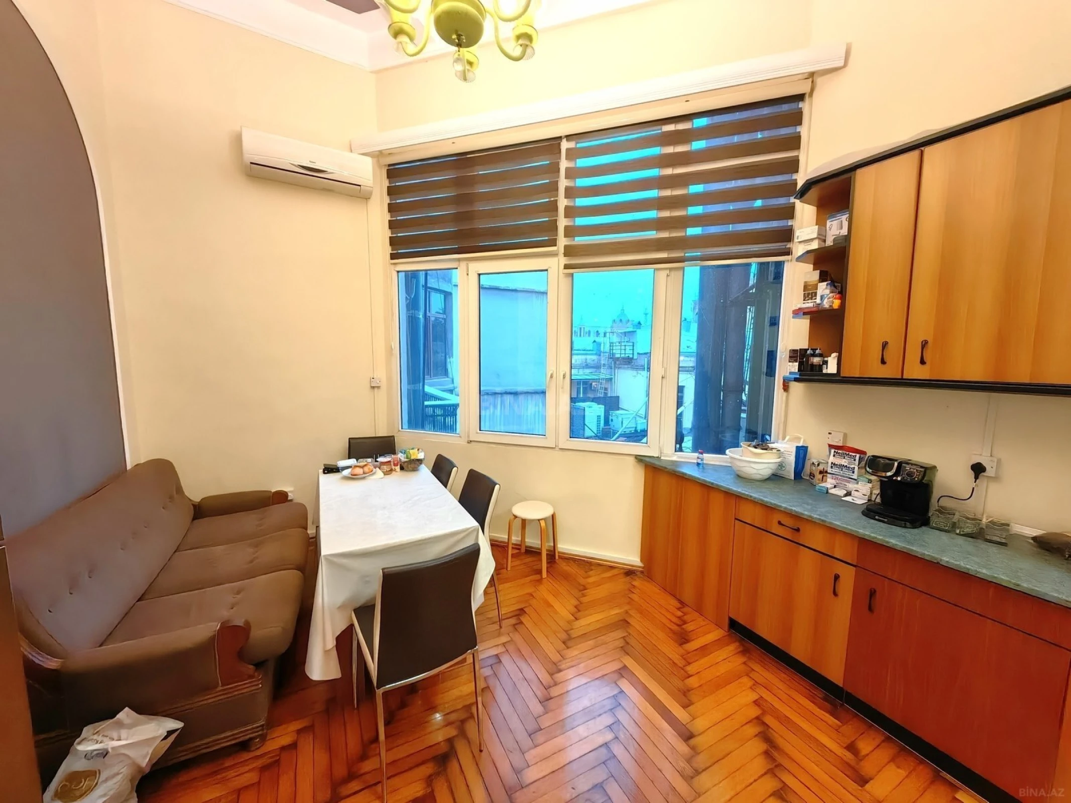 Satılır 4 otaqlı mənzil 170 m²