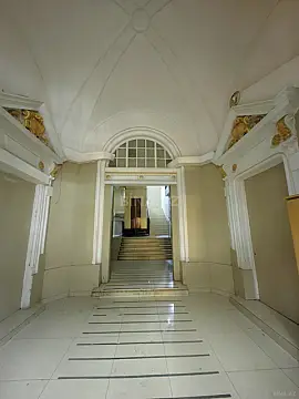 Satılır 4 otaqlı mənzil 170 m²