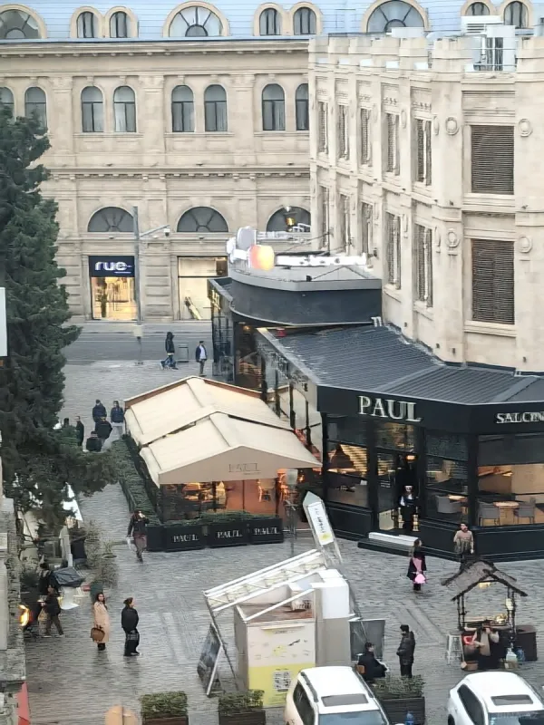 Satılır 4 otaqlı mənzil 170 m²