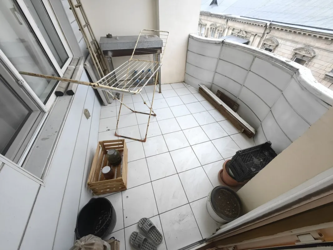 Satılır 4 otaqlı mənzil 170 m²