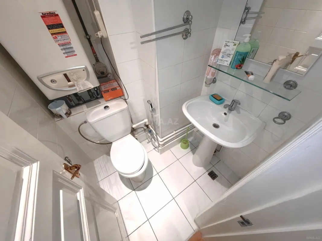 Satılır 4 otaqlı mənzil 170 m²