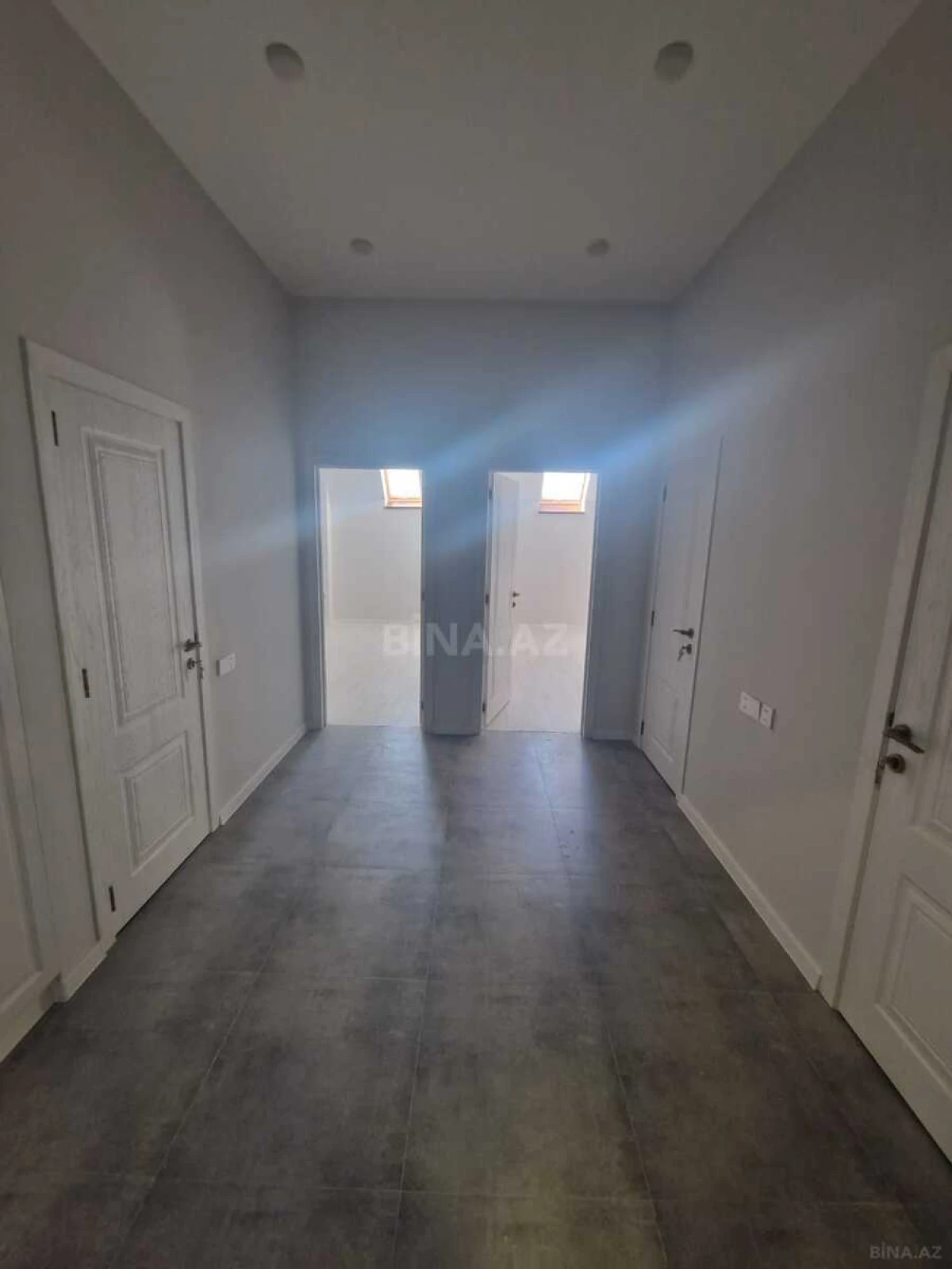 Kirayə verilir 2 otaqlı ofis 100 m²