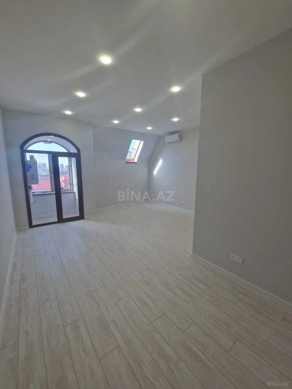 Kirayə verilir 2 otaqlı ofis 100 m²