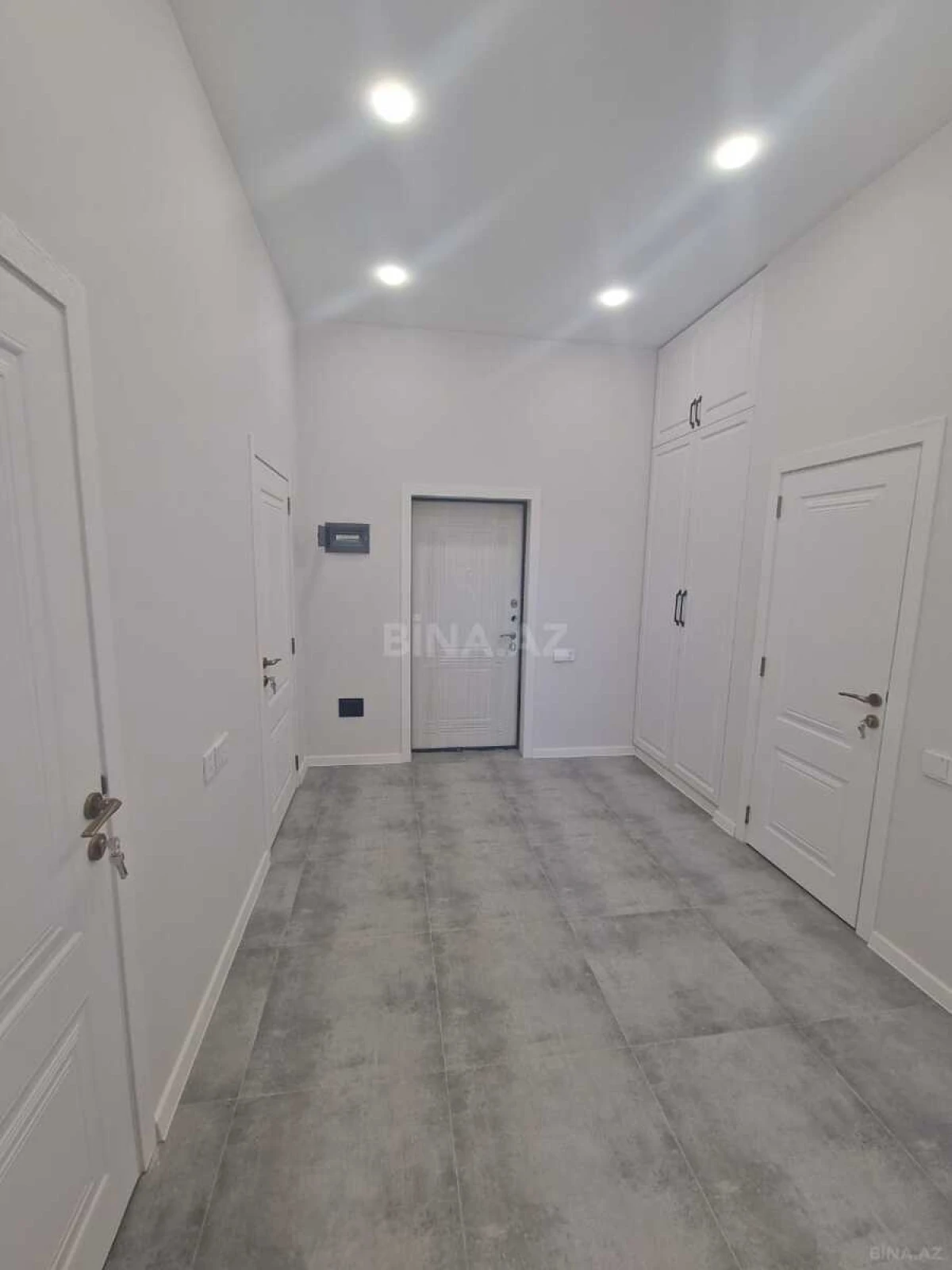 Kirayə verilir 2 otaqlı ofis 100 m²