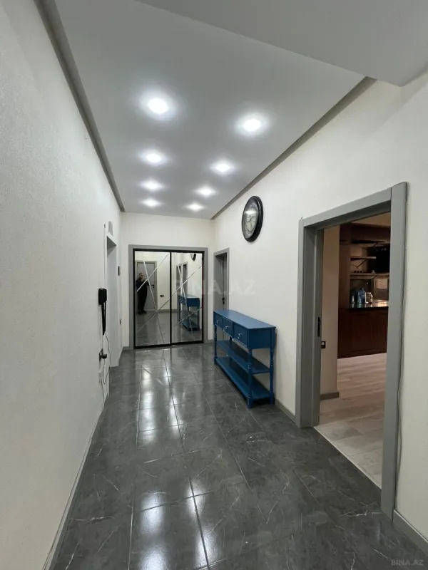 Kirayə verilir 2 otaqlı mənzil 100 m²