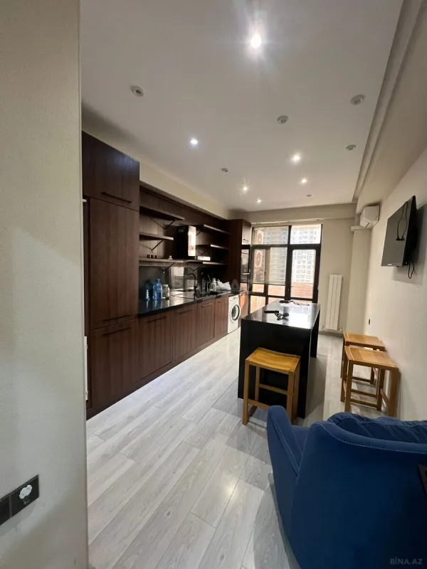 Kirayə verilir 2 otaqlı mənzil 100 m²