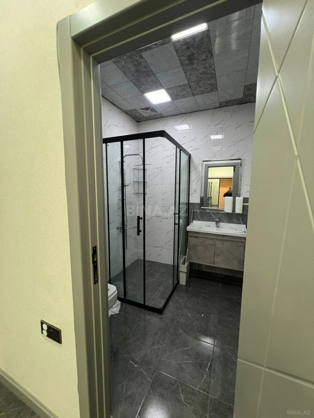 Kirayə verilir 2 otaqlı mənzil 100 m²