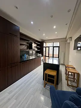 Kirayə verilir 2 otaqlı mənzil 100 m²