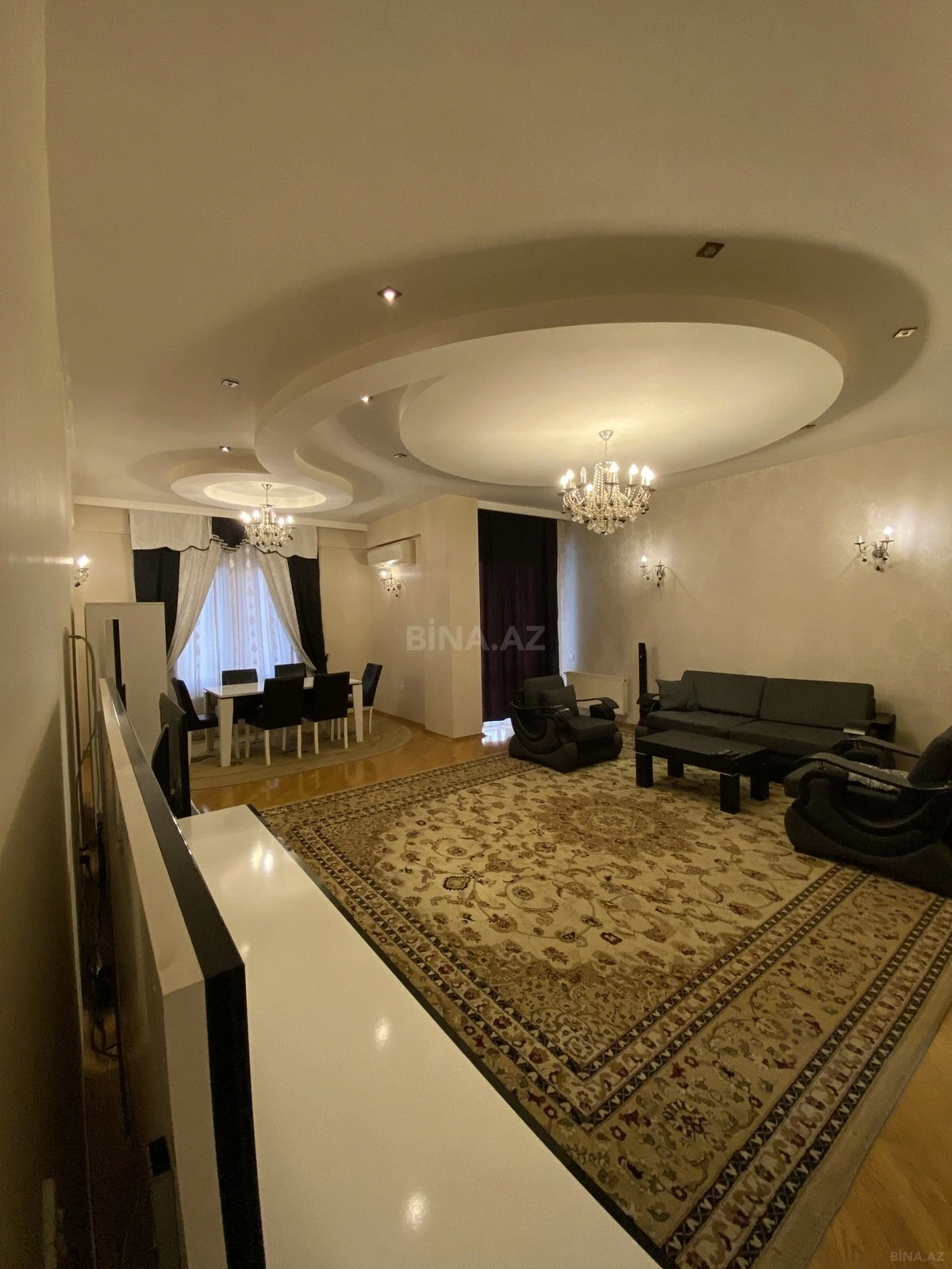Kirayə verilir 4 otaqlı mənzil 204 m²