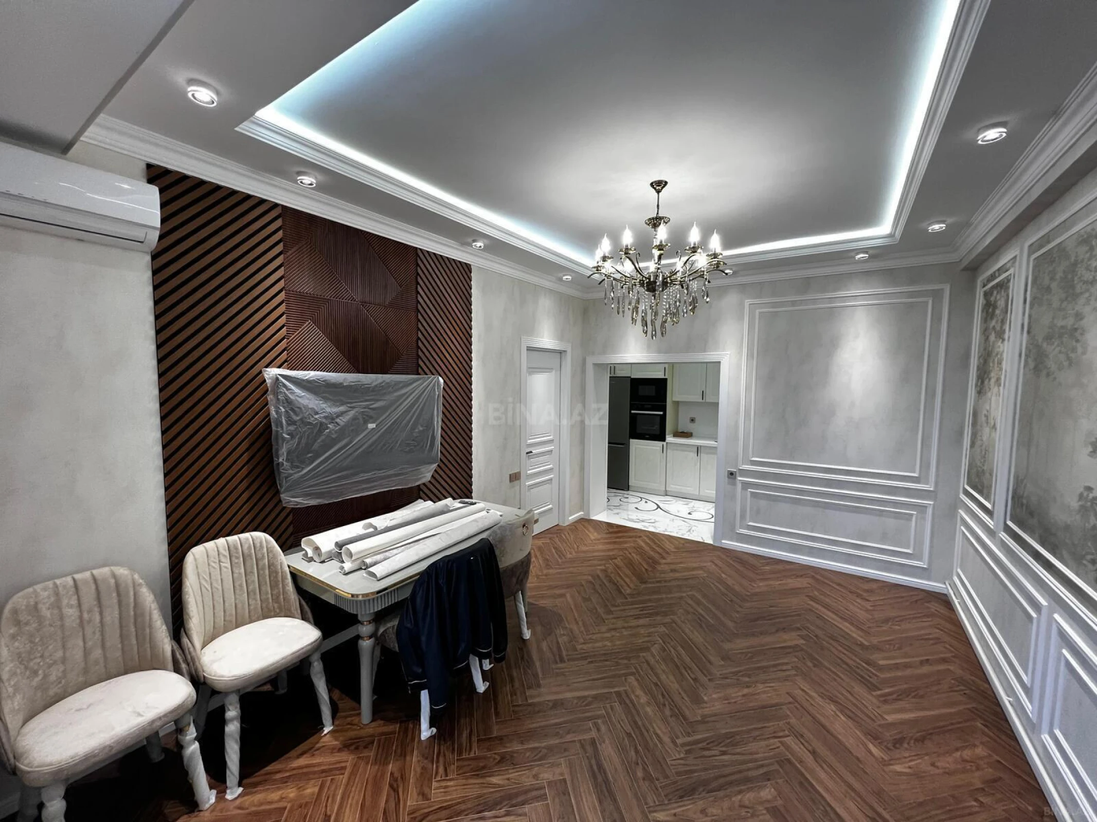 Satılır 3 otaqlı mənzil 98 m²