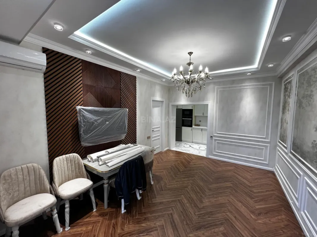 Satılır 3 otaqlı mənzil 98 m²