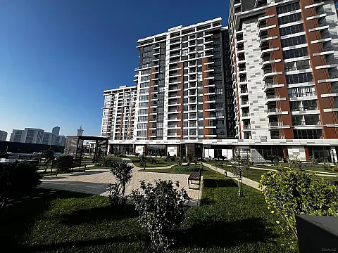 Satılır 3 otaqlı mənzil 98 m²