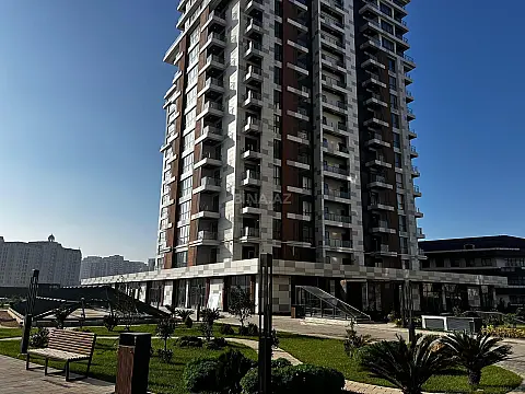 Satılır 3 otaqlı mənzil 98 m²