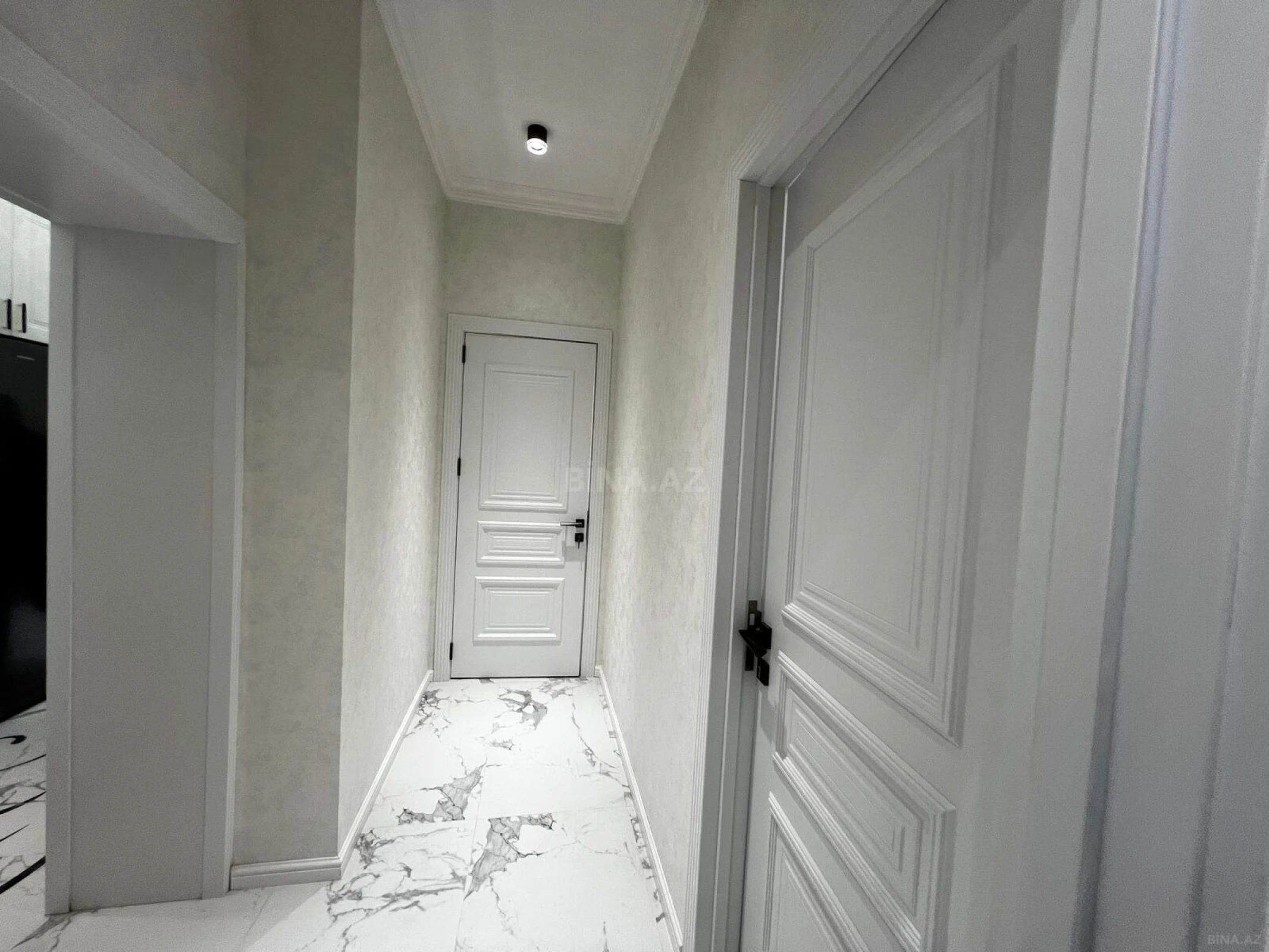 Satılır 3 otaqlı mənzil 98 m²