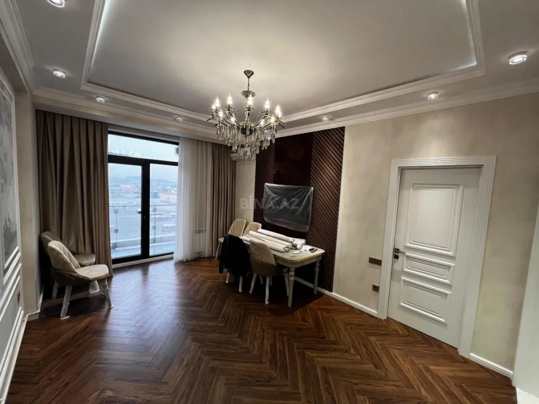 Satılır 3 otaqlı mənzil 98 m²