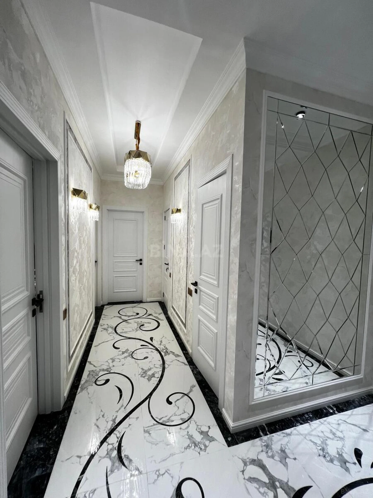 Satılır 3 otaqlı mənzil 99 m²