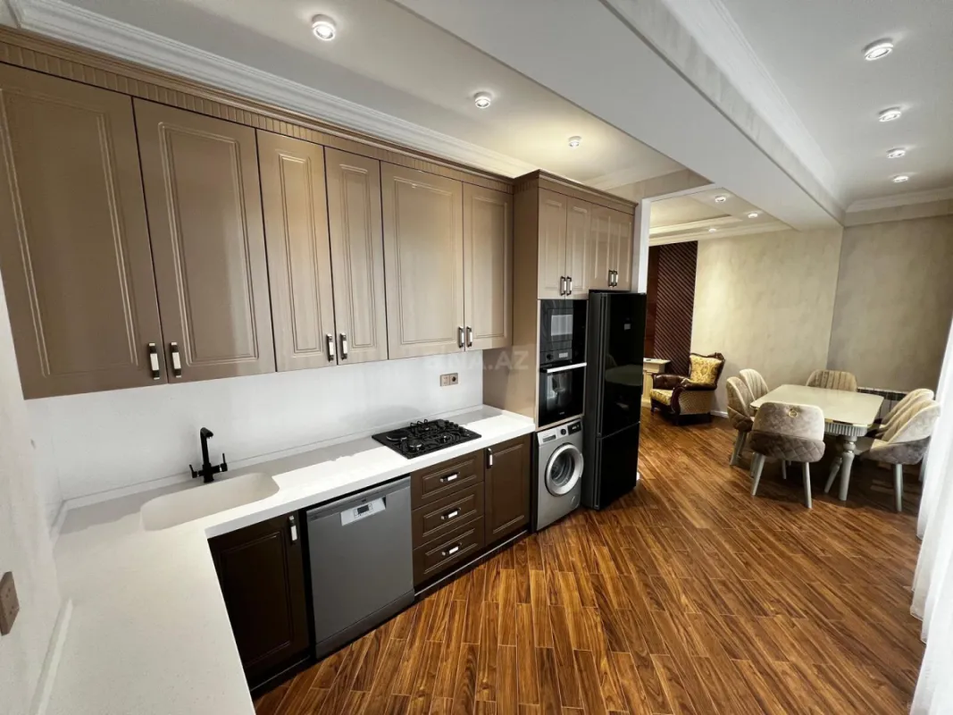 Satılır 3 otaqlı mənzil 99 m²