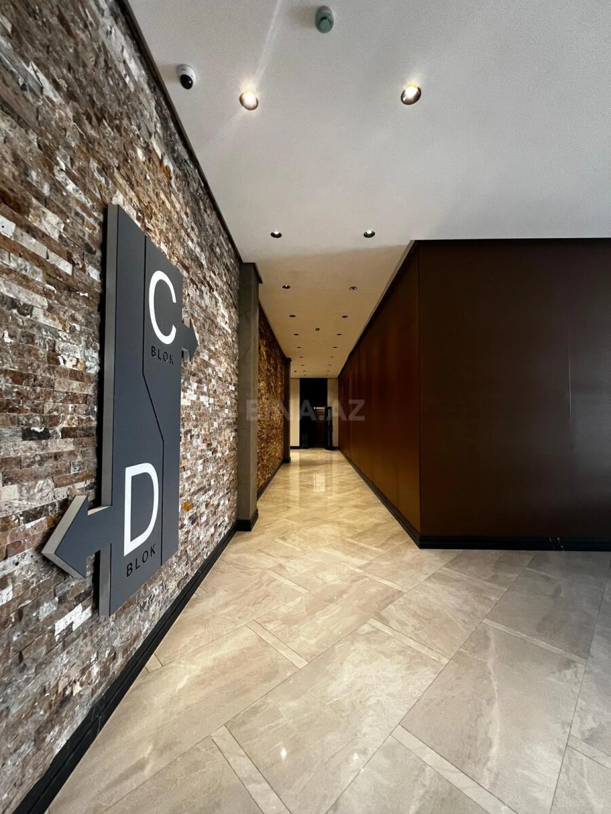 Satılır 3 otaqlı mənzil 99 m²