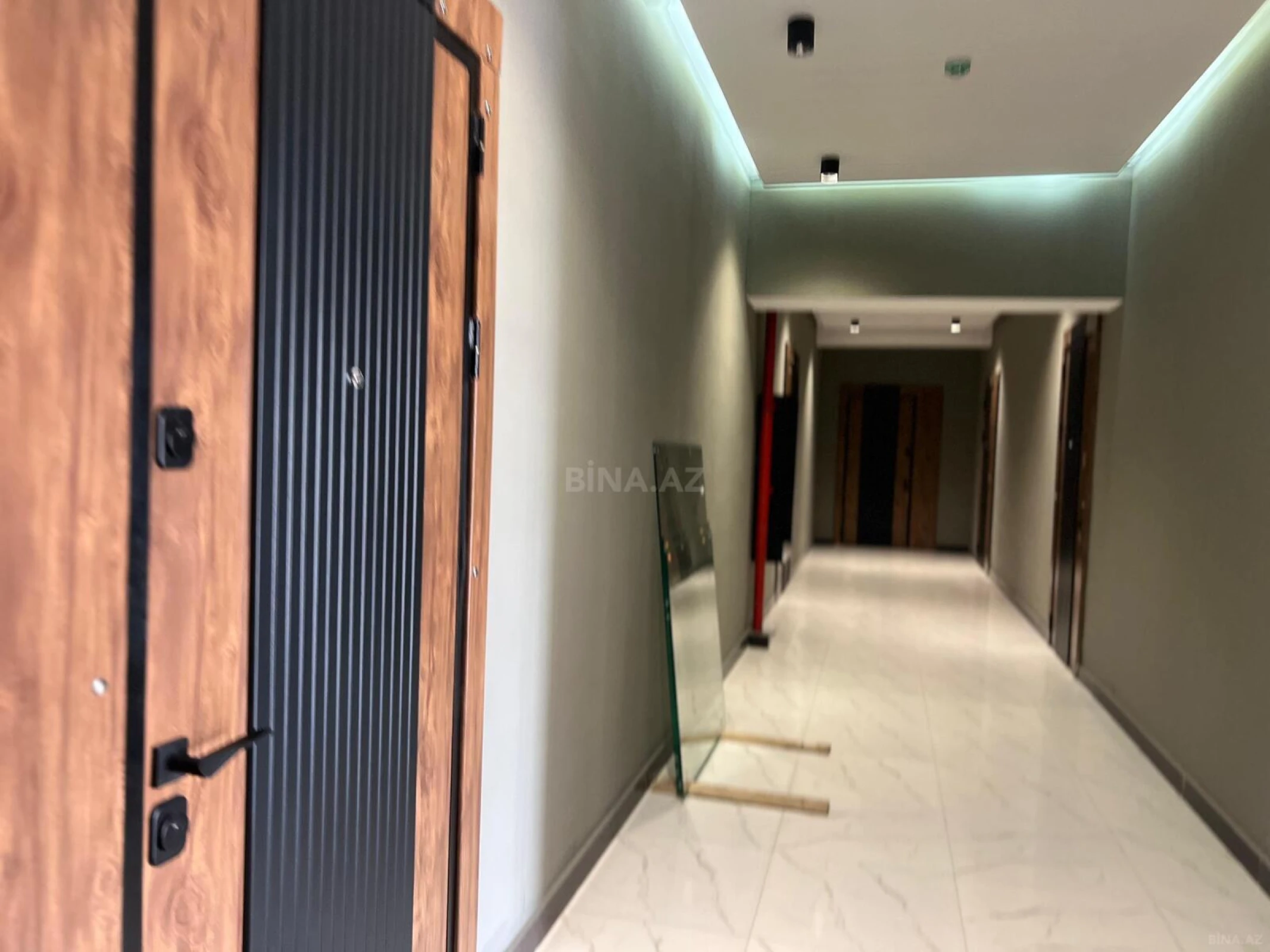 Satılır 3 otaqlı mənzil 99 m²