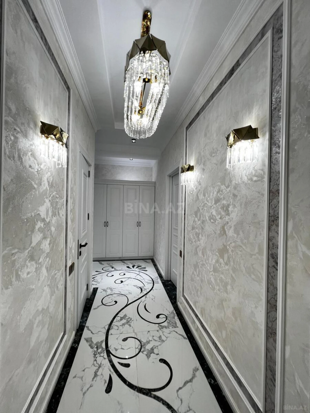 Satılır 3 otaqlı mənzil 99 m²