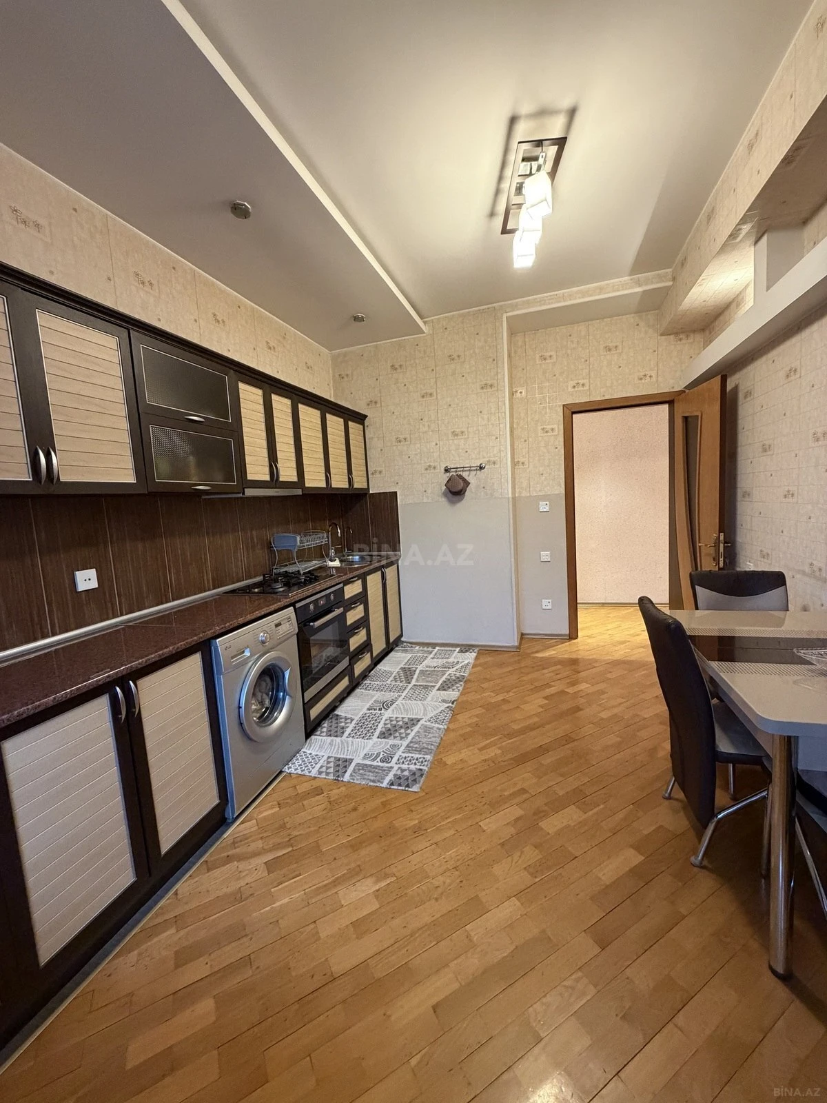 Satılır 2 otaqlı mənzil 88 m²