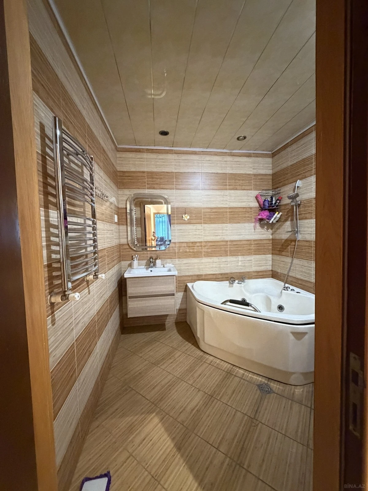 Satılır 2 otaqlı mənzil 88 m²