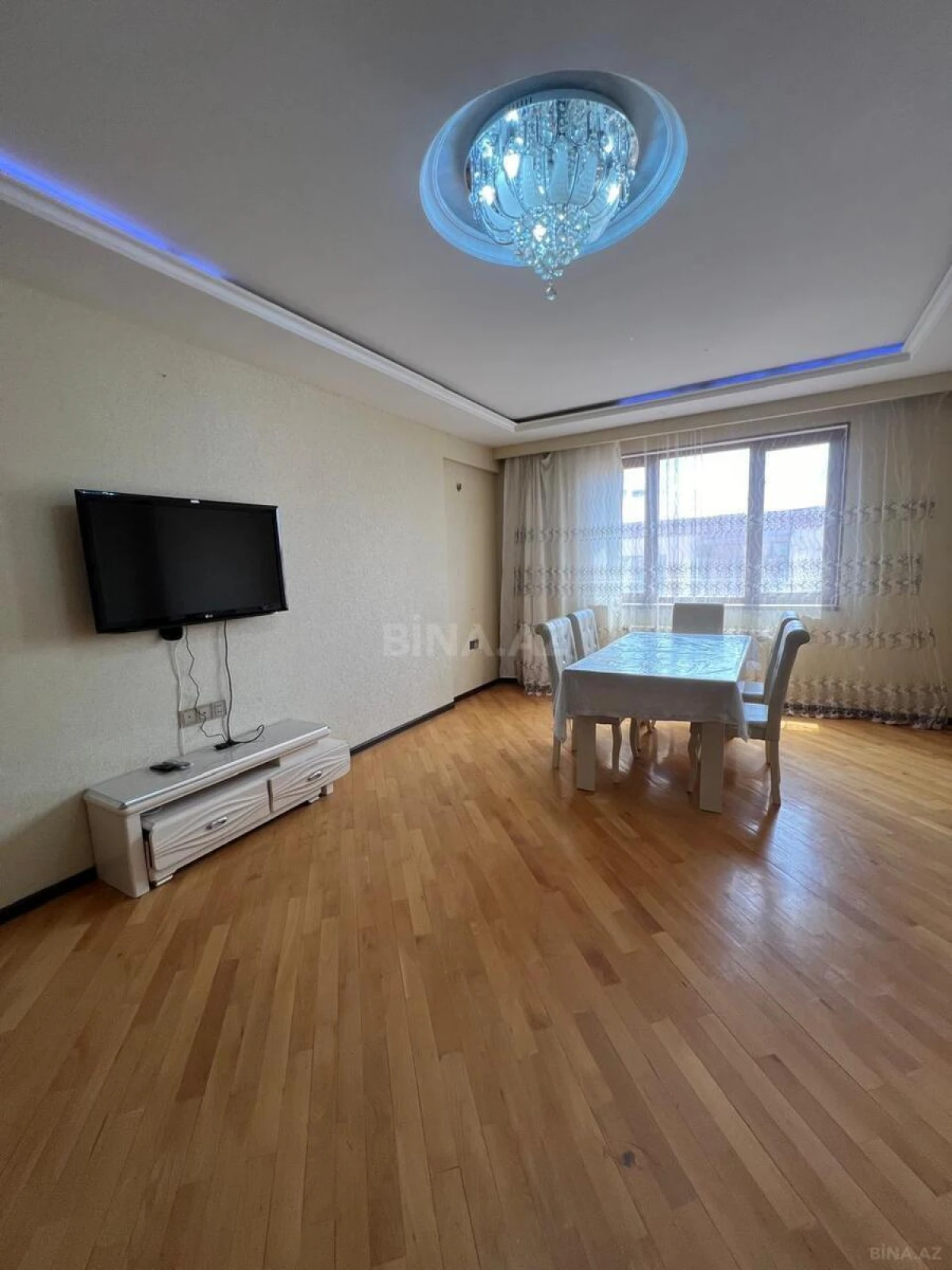 Satılır 3 otaqlı mənzil 107 m²