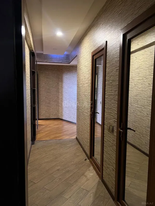 Satılır 3 otaqlı mənzil 107 m²