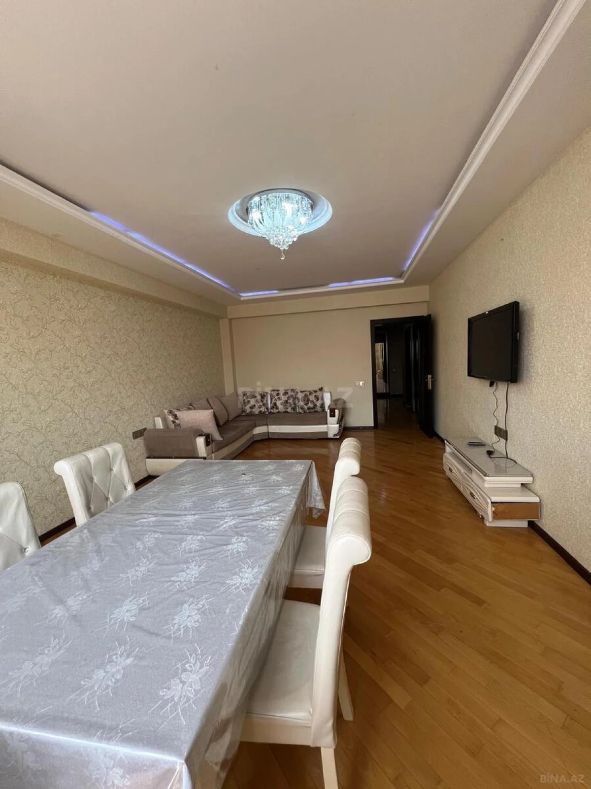Satılır 3 otaqlı mənzil 107 m²