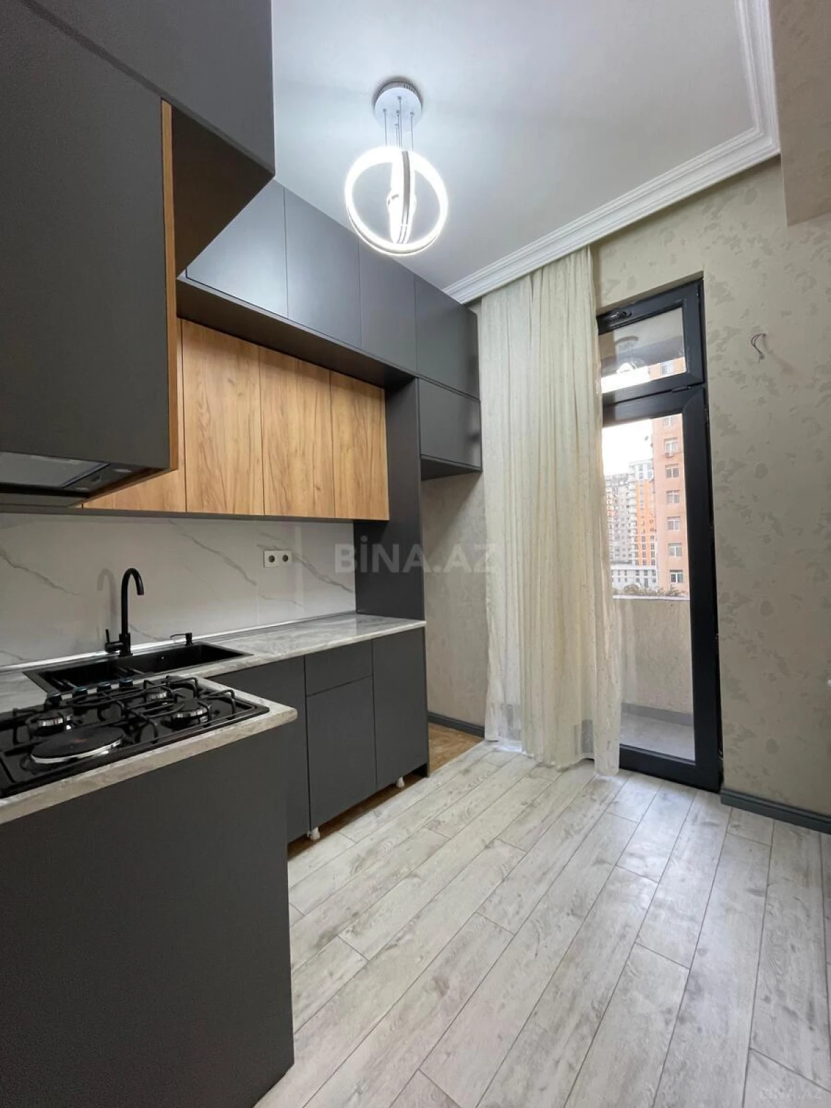 Satılır 2 otaqlı mənzil 65 m²