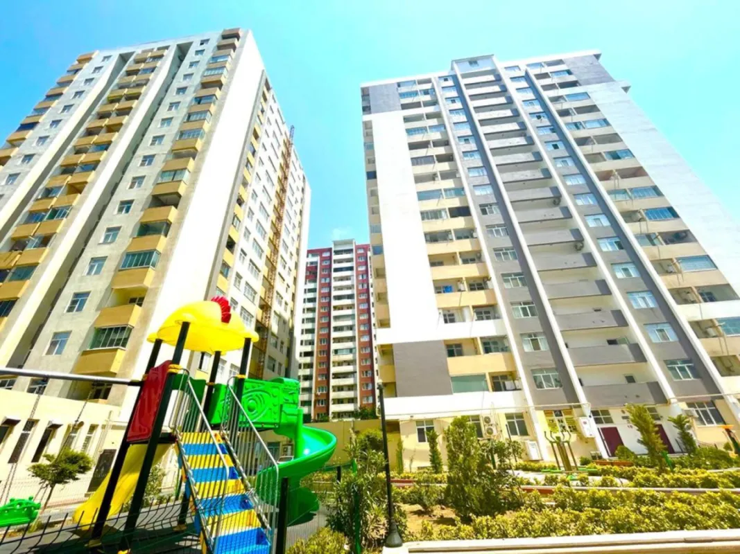 Satılır obyekt 275 m²