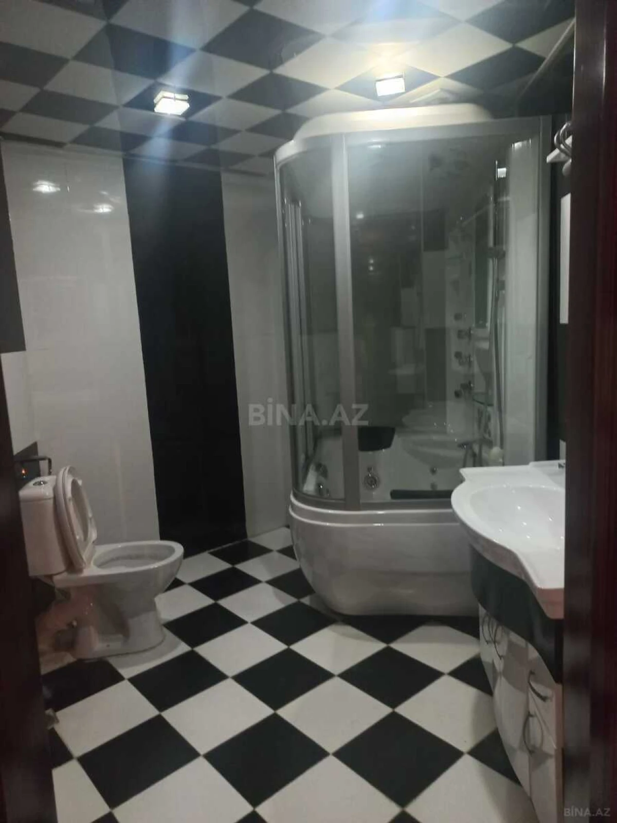 Satılır 3 otaqlı mənzil 105 m²