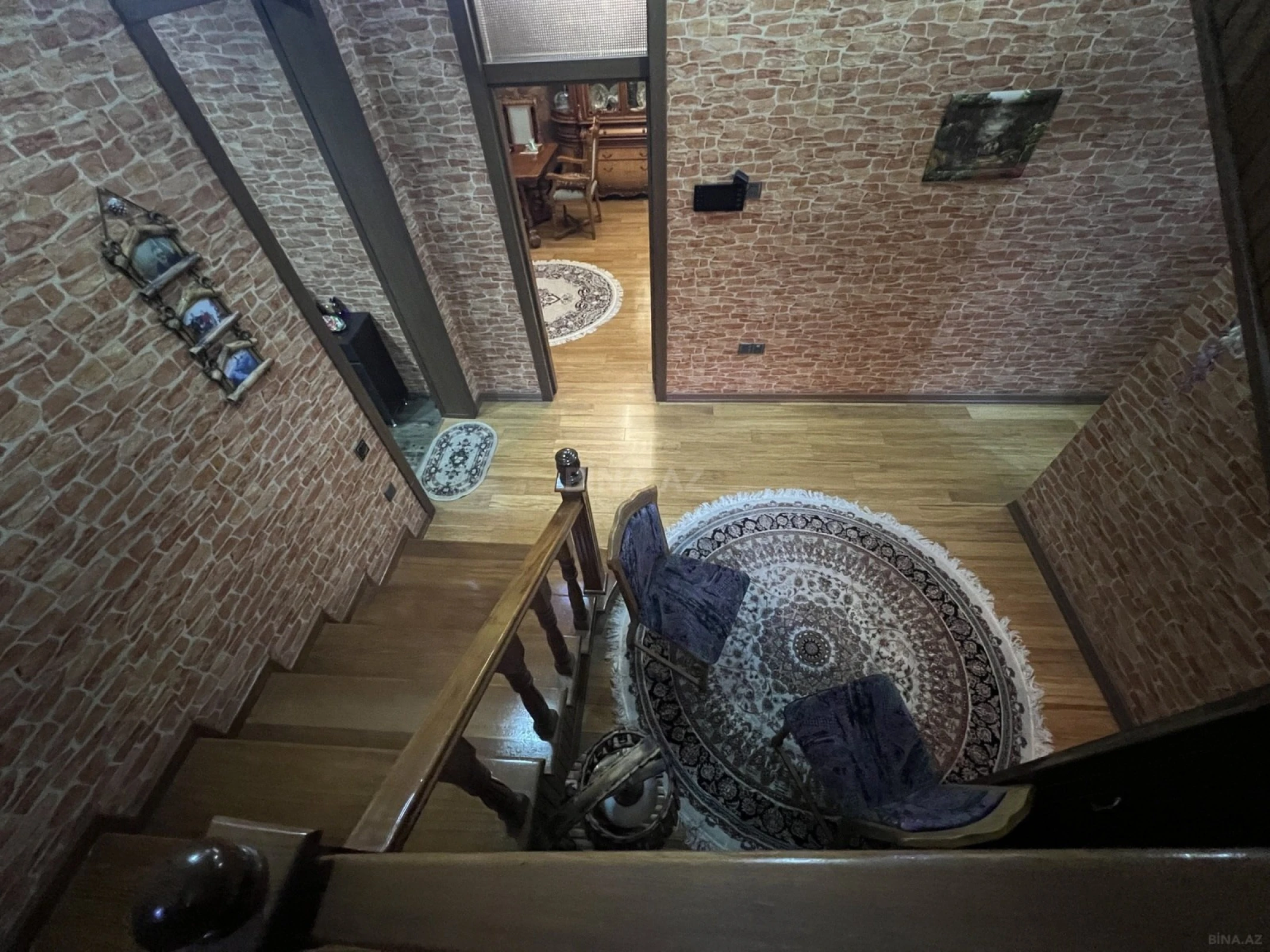 Satılır 5 otaqlı həyət evi 220 m²