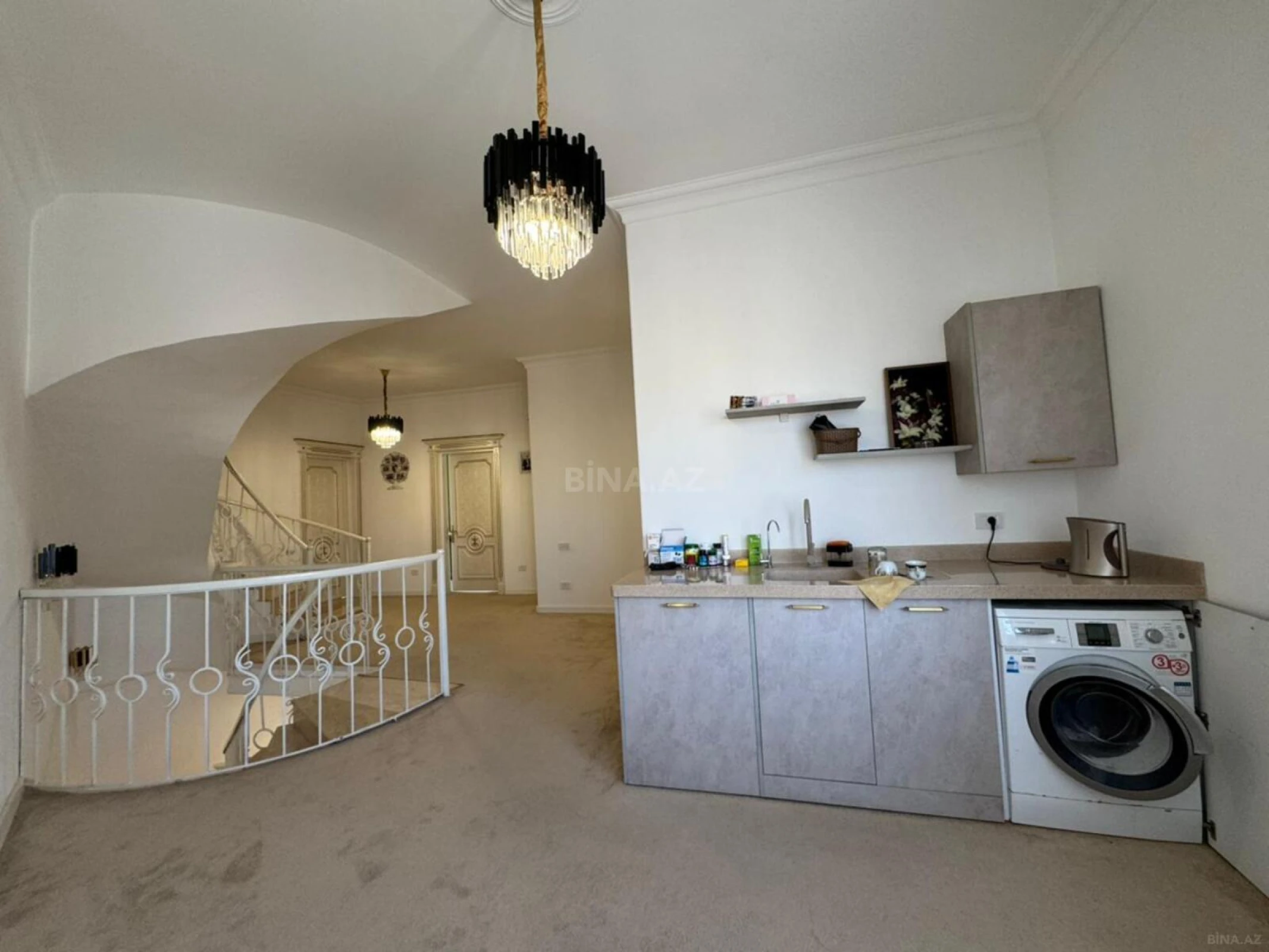 Kirayə verilir 8 otaqlı həyət evi 400 m²