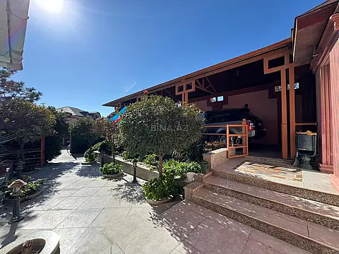 Kirayə verilir 8 otaqlı həyət evi 400 m²