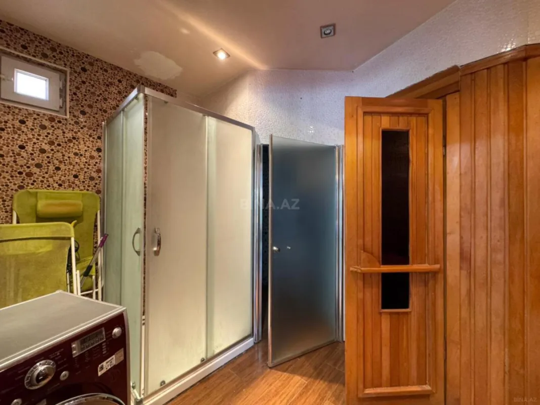 Kirayə verilir 8 otaqlı həyət evi 400 m²