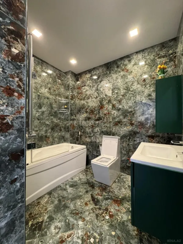 Kirayə verilir 8 otaqlı həyət evi 400 m²