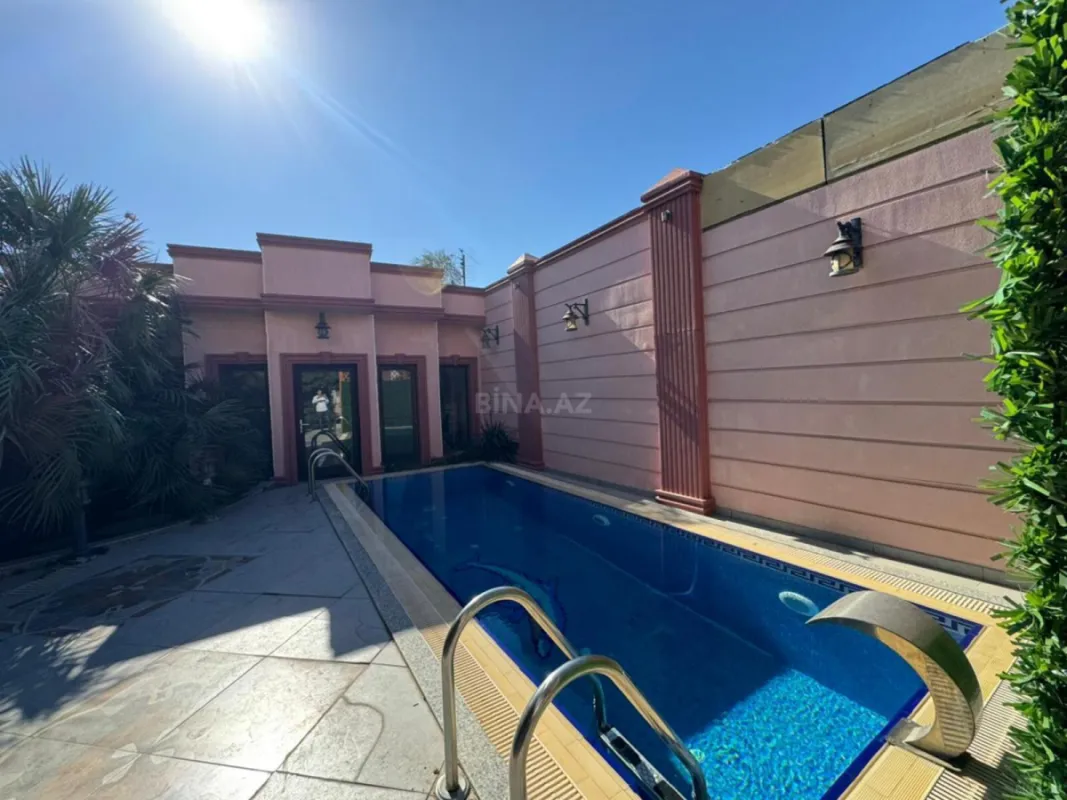 Kirayə verilir 8 otaqlı həyət evi 400 m²