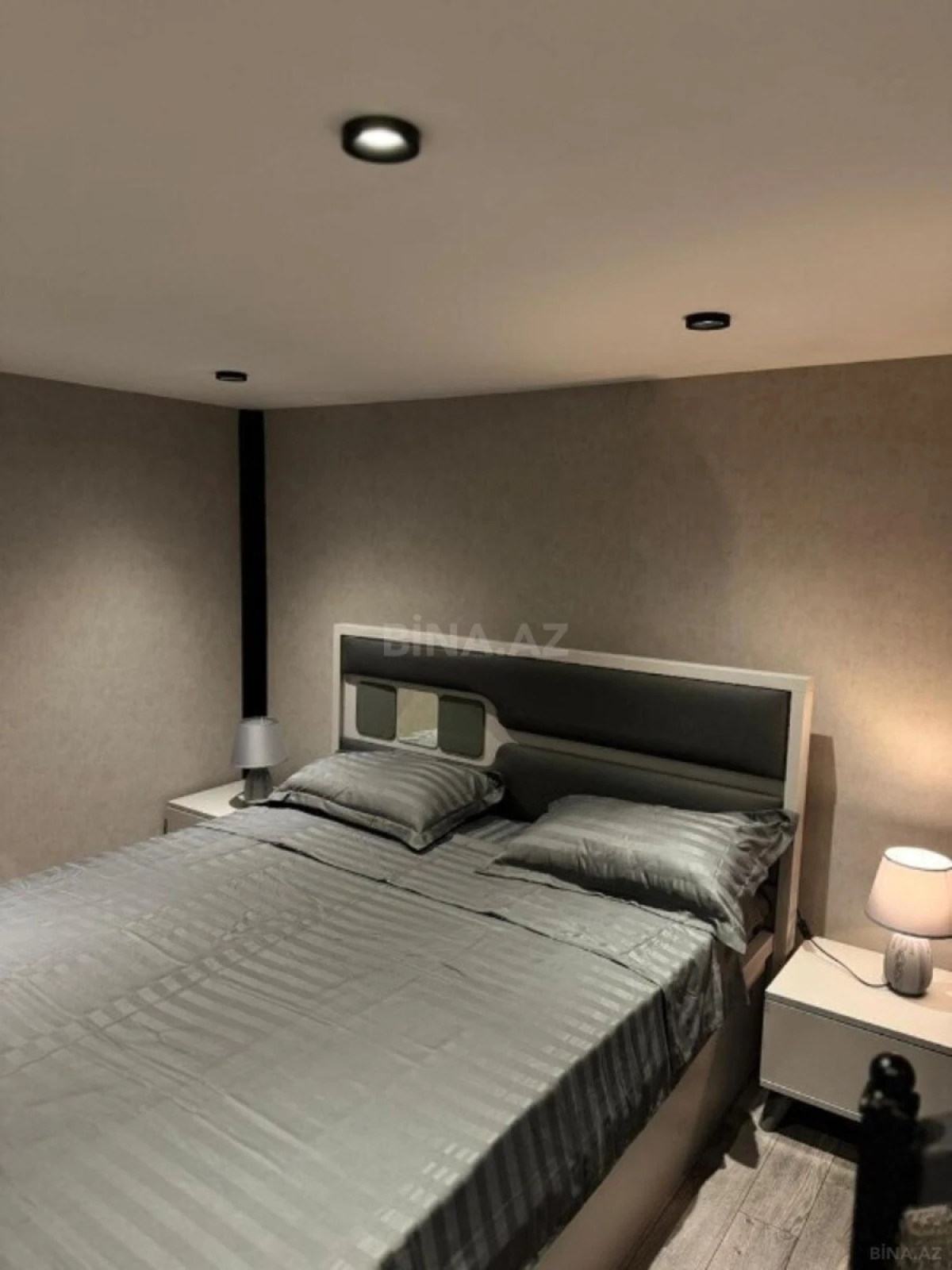 Satılır 1 otaqlı mənzil 52 m²