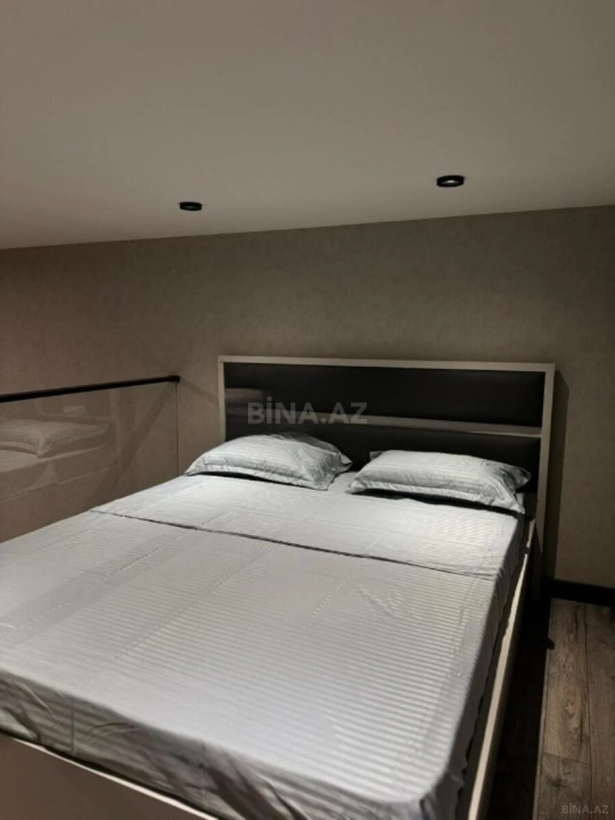 Satılır 1 otaqlı mənzil 52 m²