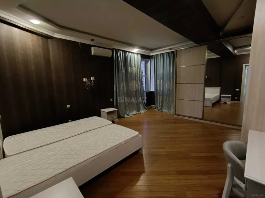 Kirayə verilir 3 otaqlı mənzil 135 m²